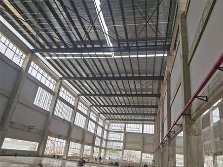 YX38-152-914開口樓承板安裝現(xiàn)場(chǎng)